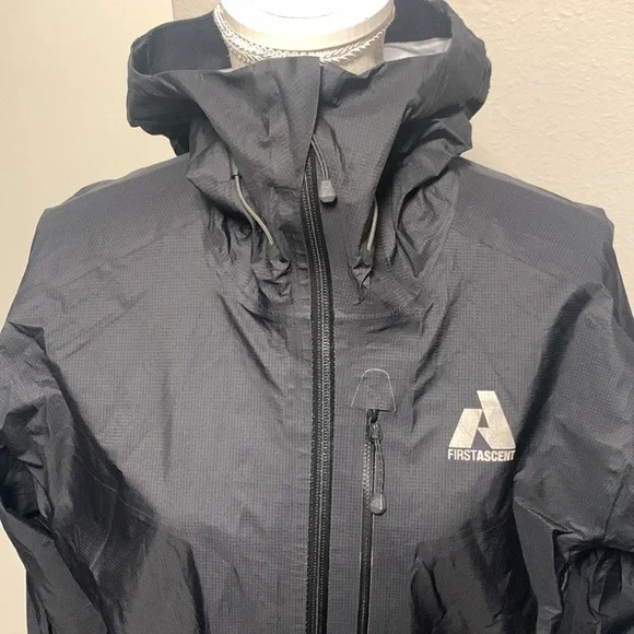 Eddie Bauer Firstascent Weatheredge Pro mountaineering light jacket